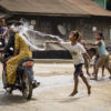 Dobrá trefa deti Thyngian Songkran Vodni Festival